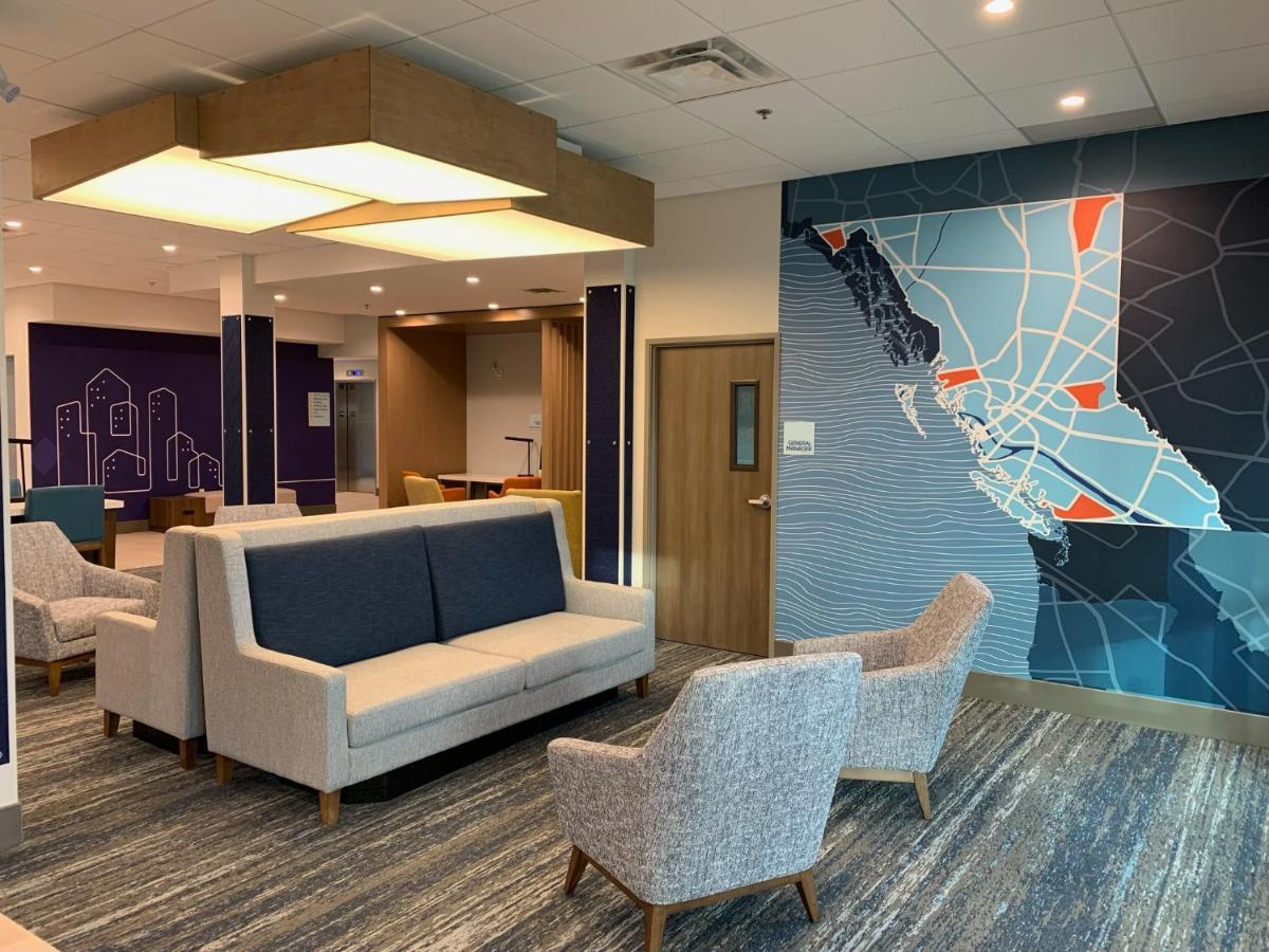Holiday Inn Express & Suites - Courtenay - Comox By Ihg Екстериор снимка