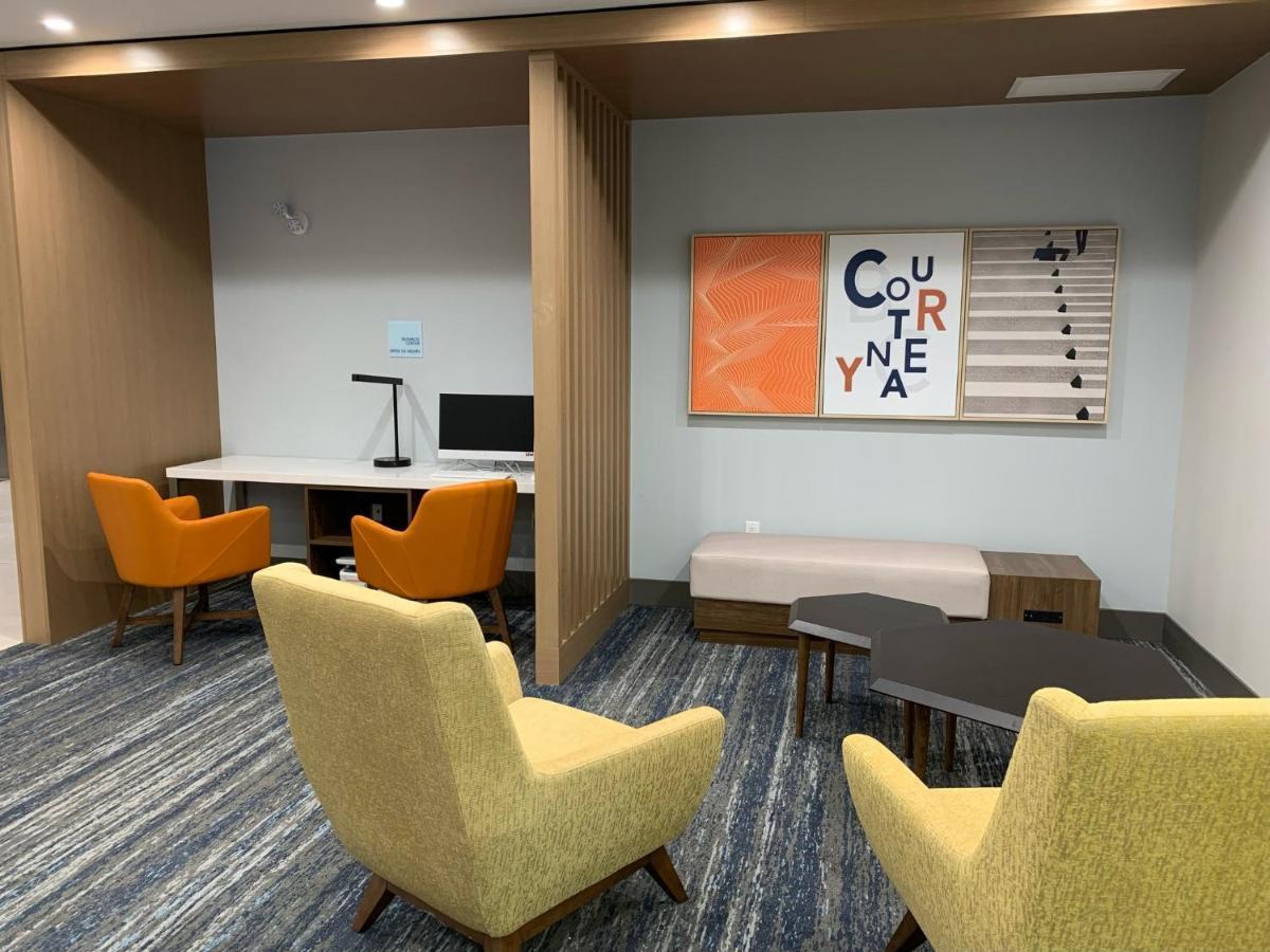 Holiday Inn Express & Suites - Courtenay - Comox By Ihg Екстериор снимка