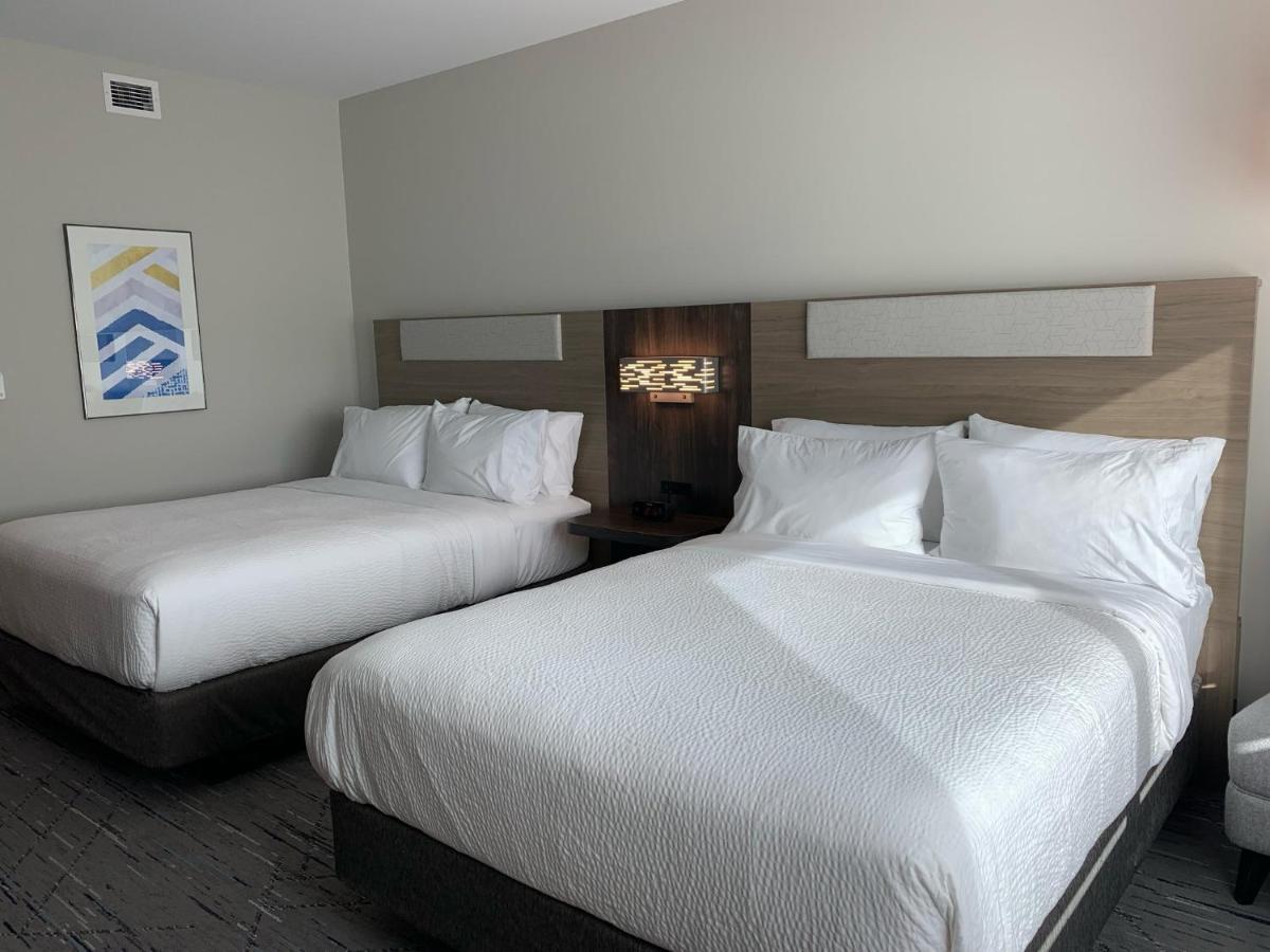 Holiday Inn Express & Suites - Courtenay - Comox By Ihg Екстериор снимка