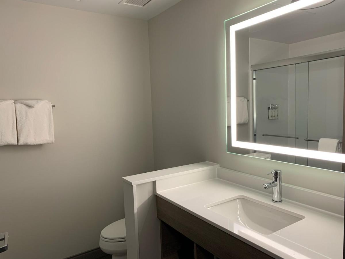 Holiday Inn Express & Suites - Courtenay - Comox By Ihg Екстериор снимка