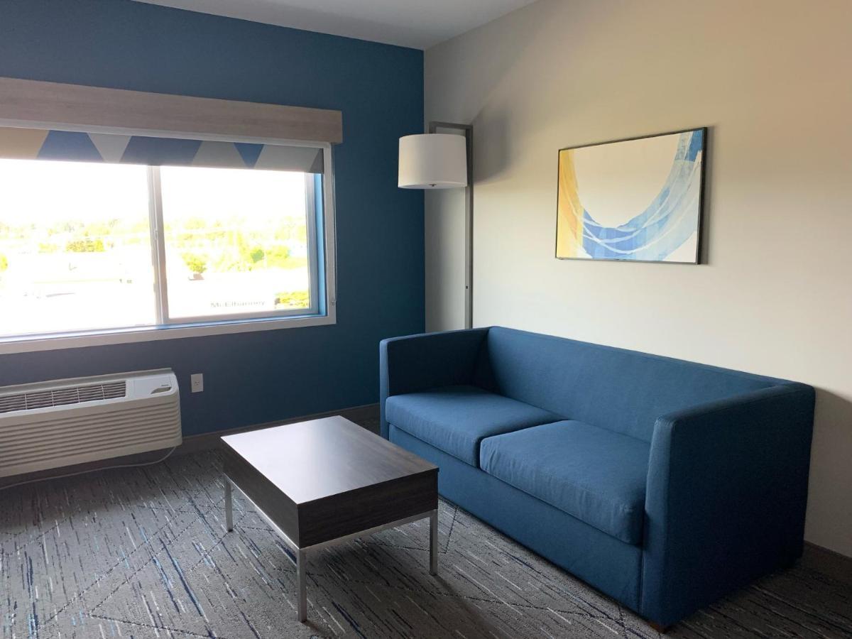 Holiday Inn Express & Suites - Courtenay - Comox By Ihg Екстериор снимка