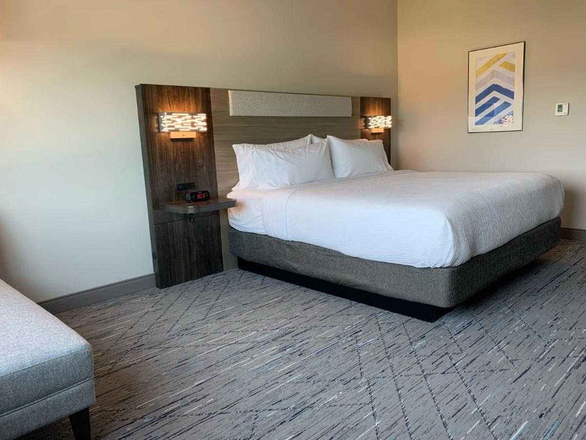 Holiday Inn Express & Suites - Courtenay - Comox By Ihg Екстериор снимка