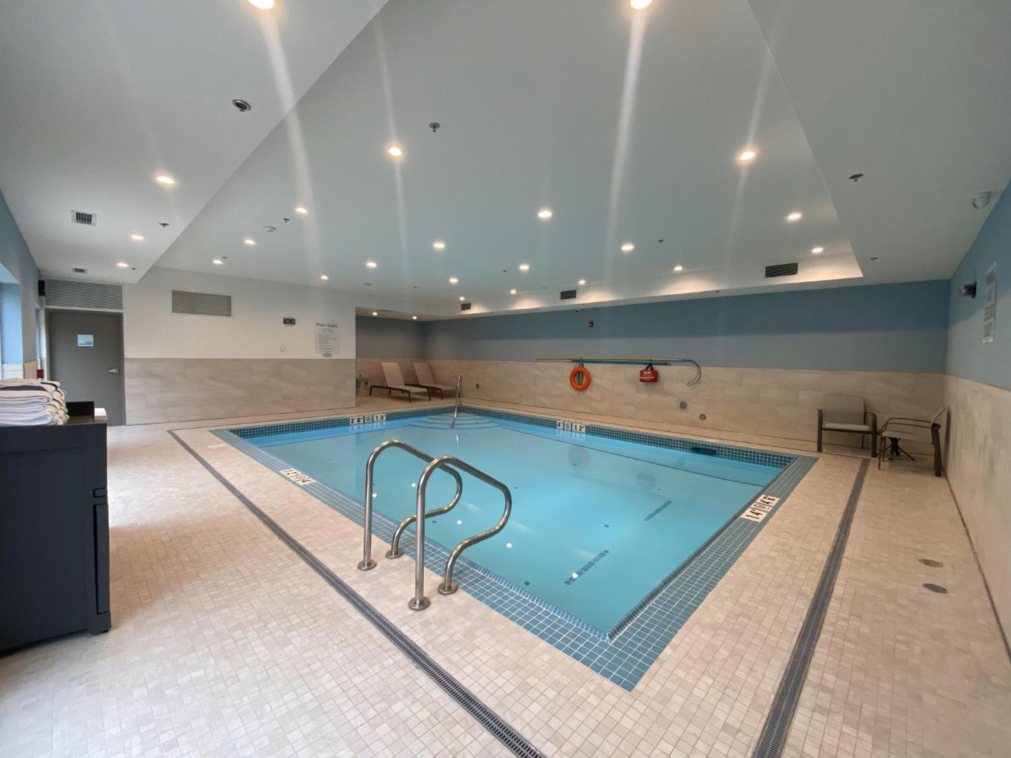 Holiday Inn Express & Suites - Courtenay - Comox By Ihg Екстериор снимка